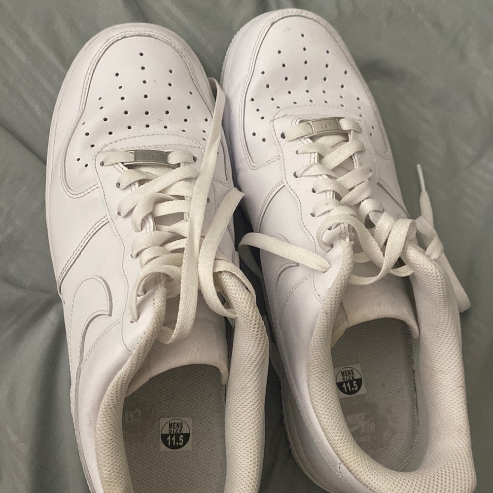 EUC Mens Air Force Ones
